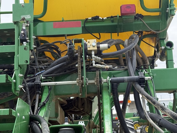 2017 John Deere 1795 Planter