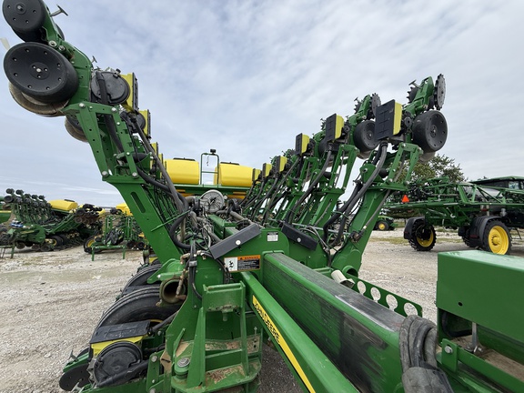 2017 John Deere 1795 Planter