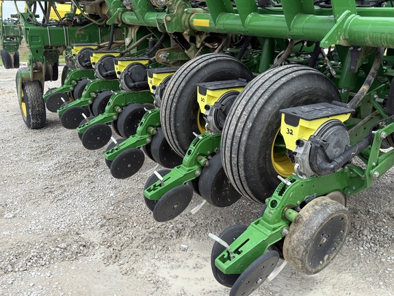 2017 John Deere 1795 Planter