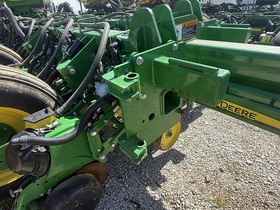 2019 John Deere 1775NT Planter