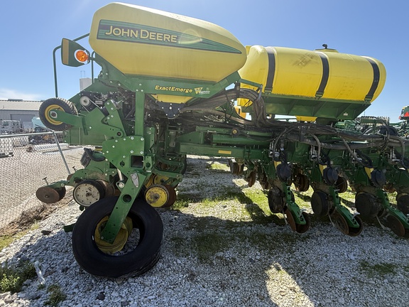 2019 John Deere 1775NT Planter