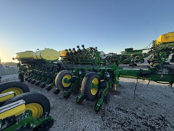 2019 John Deere 1775NT Planter