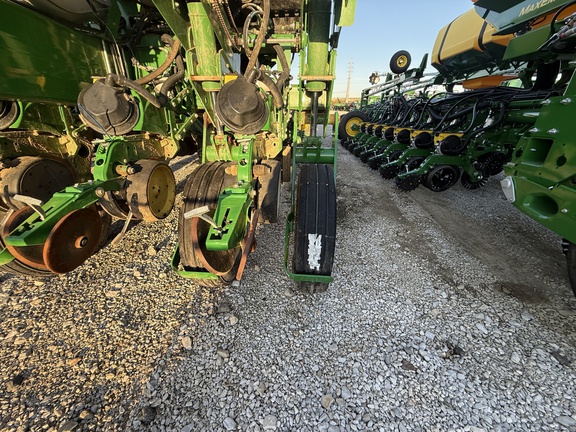 2019 John Deere 1775NT Planter