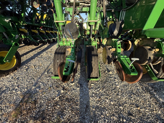 2019 John Deere 1775NT Planter