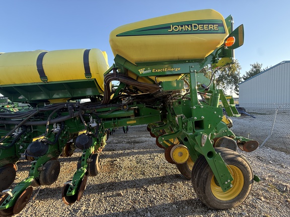 2019 John Deere 1775NT Planter