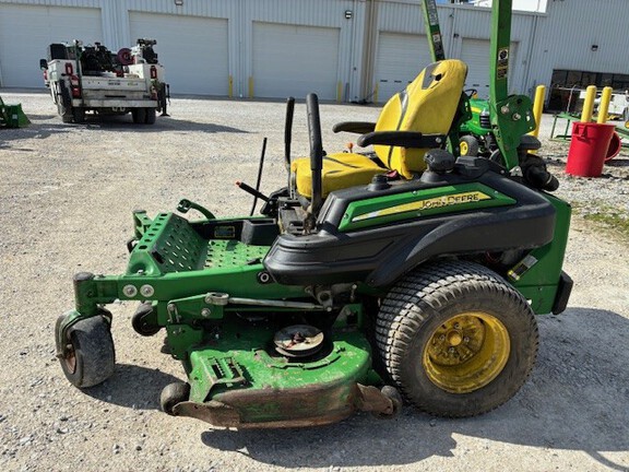 2022 John Deere Z960M Mower/Zero Turn