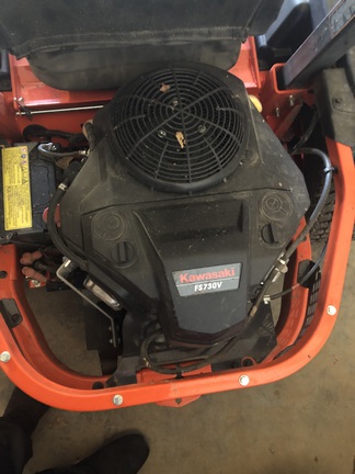 2020 Kubota Z422KWT Mower/Zero Turn