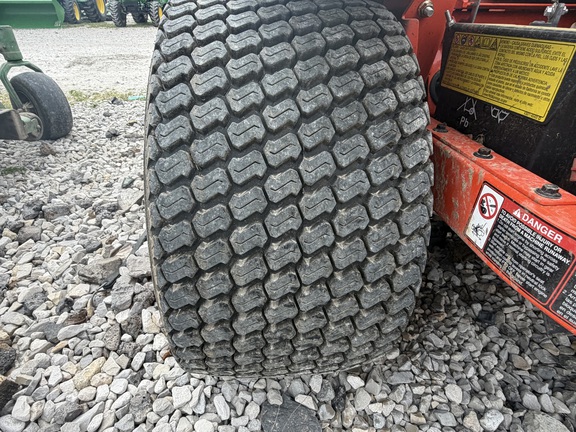 2022 Kubota Z422KWT Mower/Zero Turn