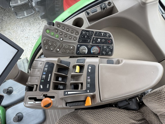 2013 John Deere 8360R Tractor