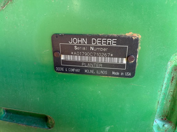 2004 John Deere 1790 Planter