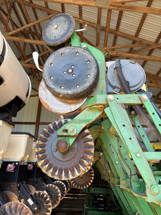 2004 John Deere 1790 Planter