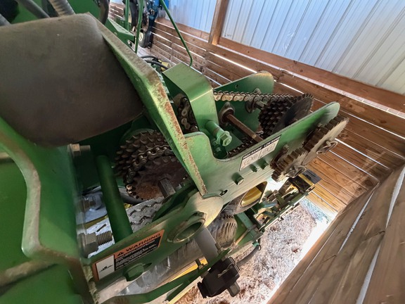2004 John Deere 1790 Planter