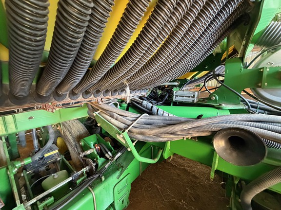 2004 John Deere 1790 Planter