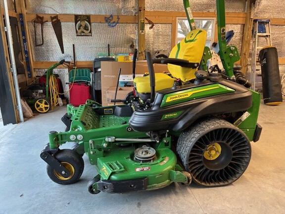 2023 John Deere Z930M Mower/Zero Turn