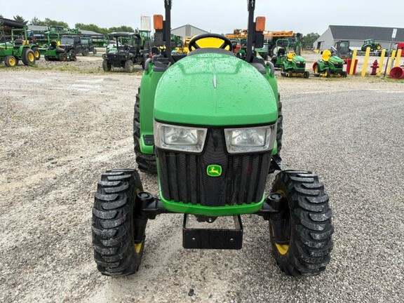 2018 John Deere 3025E Tractor Compact