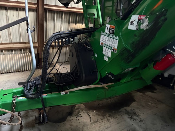2019 Brent 1196 Grain Cart