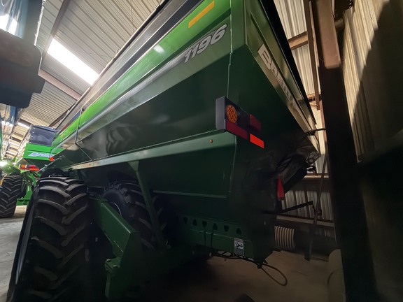 2019 Brent 1196 Grain Cart