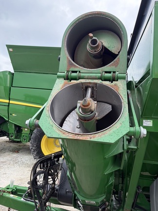 2019 Brent 1196 Grain Cart
