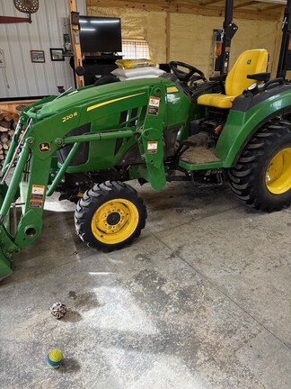 2024 John Deere 2032R Tractor Compact
