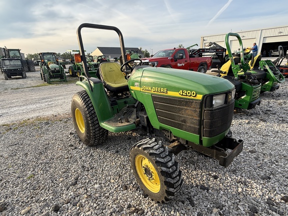 1999 John Deere 4200 Tractor Compact