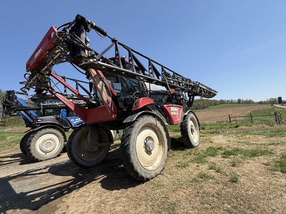 2021 Miller Pro Nitro 7310 Sprayer/High Clearance