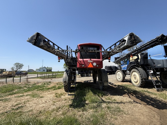 2021 Miller Pro Nitro 7310 Sprayer/High Clearance