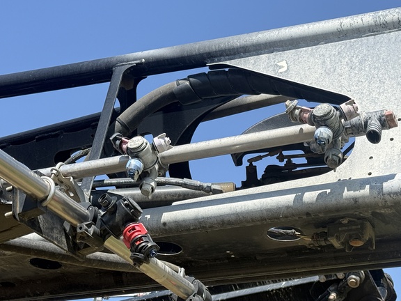2021 Miller Pro Nitro 7310 Sprayer/High Clearance