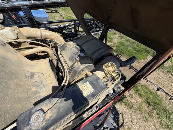 2021 Miller Pro Nitro 7310 Sprayer/High Clearance