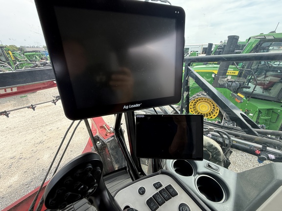 2021 Miller Pro Nitro 7310 Sprayer/High Clearance