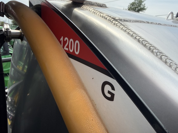 2021 Miller Pro Nitro 7310 Sprayer/High Clearance