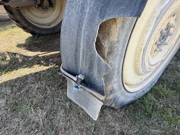 2014 New Holland SP.240F Sprayer/High Clearance