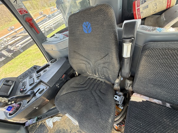 2014 New Holland SP.240F Sprayer/High Clearance