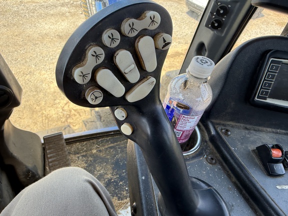 2014 New Holland SP.240F Sprayer/High Clearance