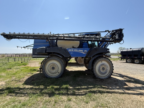 2014 New Holland SP.240F Sprayer/High Clearance