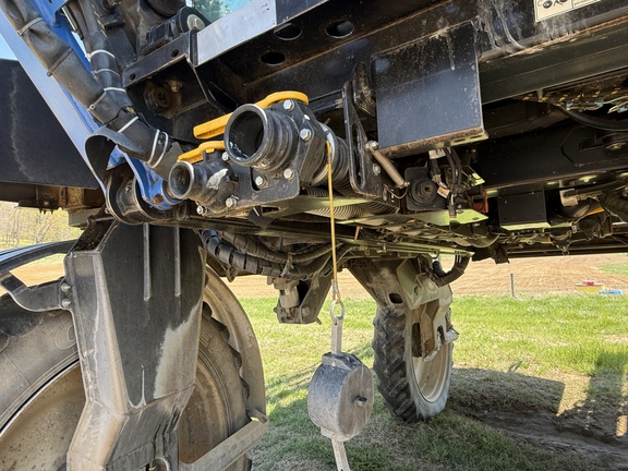 2014 New Holland SP.240F Sprayer/High Clearance