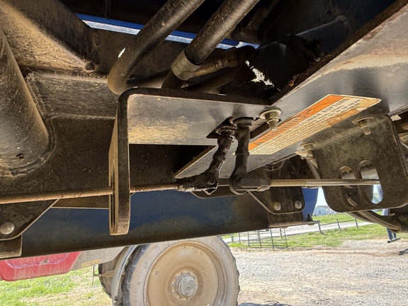 2014 New Holland SP.240F Sprayer/High Clearance