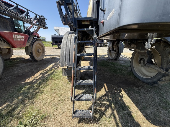 2014 New Holland SP.240F Sprayer/High Clearance