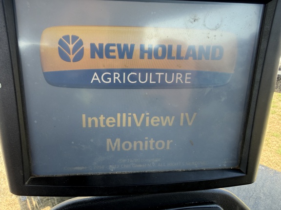 2014 New Holland SP.240F Sprayer/High Clearance