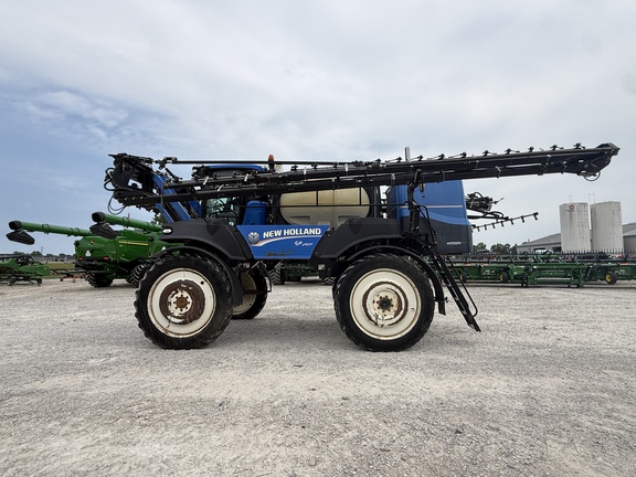 2014 New Holland SP.240F Sprayer/High Clearance