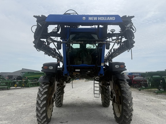 2014 New Holland SP.240F Sprayer/High Clearance