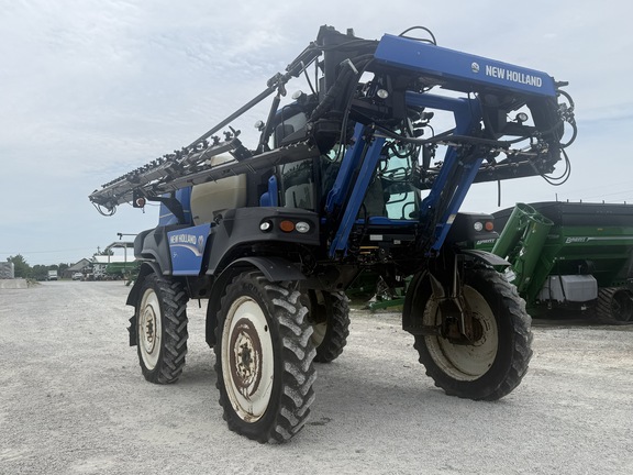 2014 New Holland SP.240F Sprayer/High Clearance