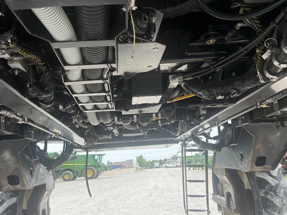 2014 New Holland SP.240F Sprayer/High Clearance