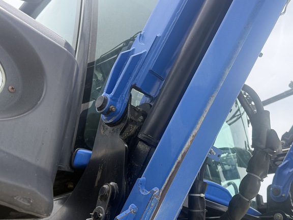 2014 New Holland SP.240F Sprayer/High Clearance