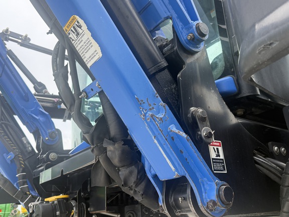 2014 New Holland SP.240F Sprayer/High Clearance