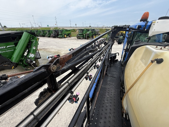 2014 New Holland SP.240F Sprayer/High Clearance