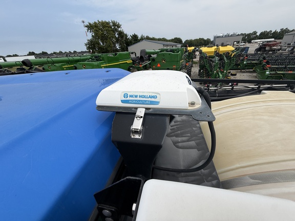 2014 New Holland SP.240F Sprayer/High Clearance