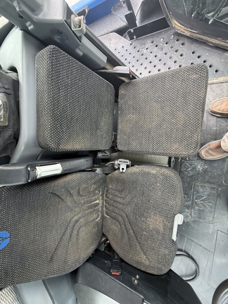 2014 New Holland SP.240F Sprayer/High Clearance
