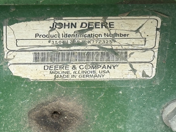 2013 John Deere 6125R Tractor