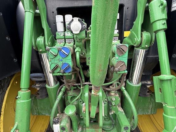 2013 John Deere 6125R Tractor