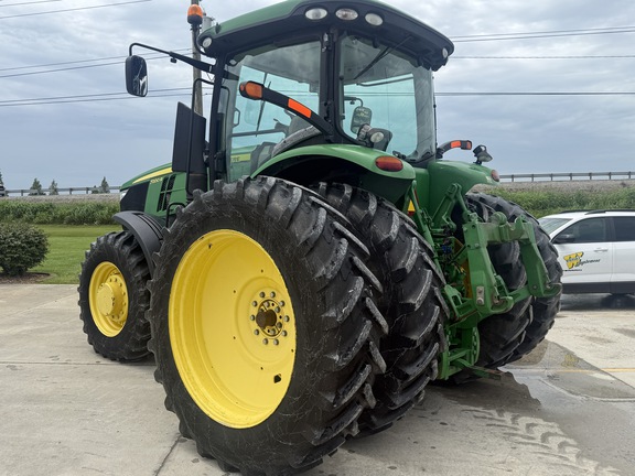 2013 John Deere 7200R Tractor